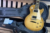 Gibson 2006 Les Paul Classic Honey Burst-9.jpg
